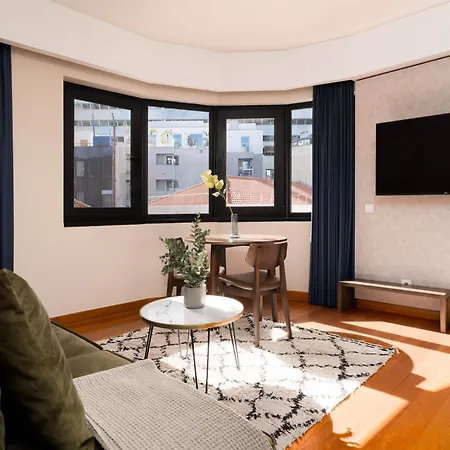 Apartment Limehome Rua Eca De Queiroz