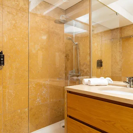 Limehome Rua Eca De Queiroz