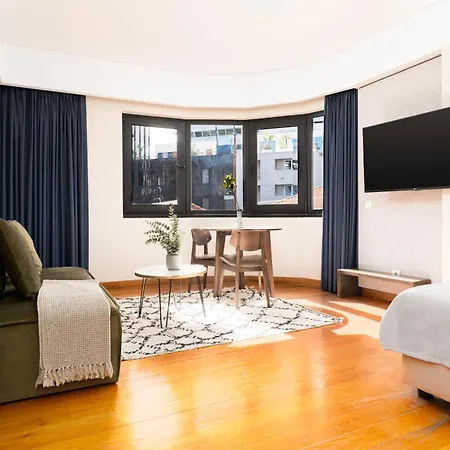 Апарт-отель Limehome Rua Eca De Queiroz Лиссабон