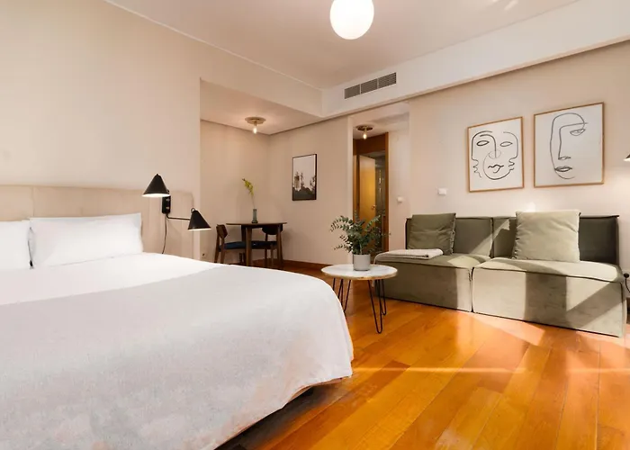 Limehome Rua Eca De Queiroz 4*