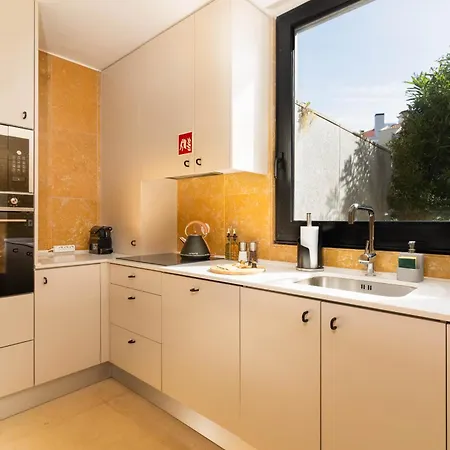 아파트호텔 Limehome Rua Eca De Queiroz 리스본