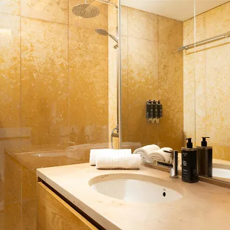 Limehome Rua Eca De Queiroz 아파트호텔 4*